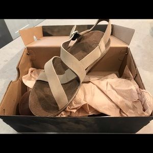 Chaco Wayfarer Sandal Women’s 11 Suede Buff